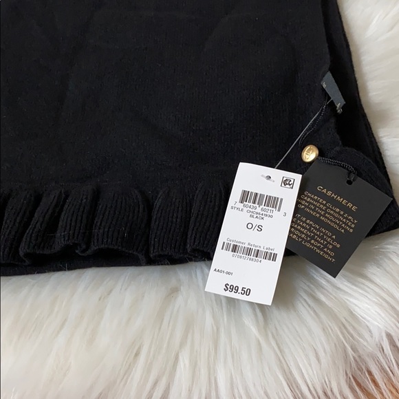 Charter Club

Cashmere Ruffle Muffler Scarf - Picture 12 of 13